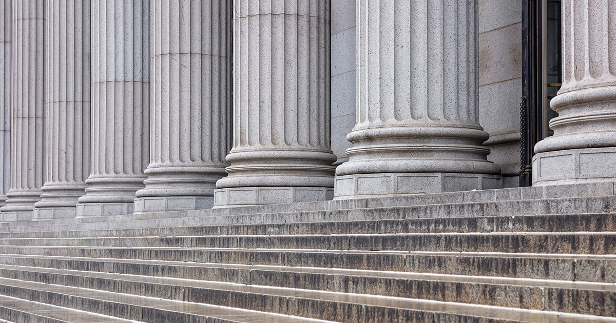 Digital marketing for lawyers - - rsm legal landscape court house steps